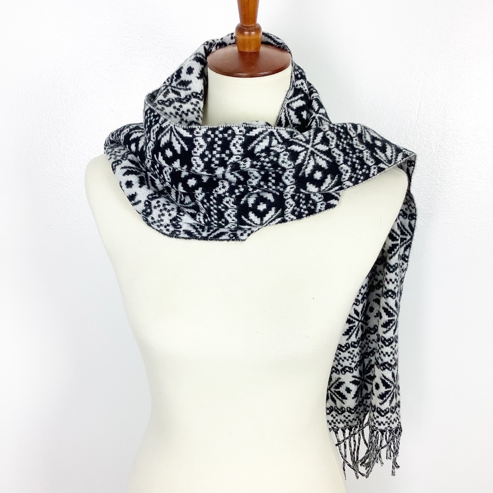 Cashmere Winter Snowflake Scarf
